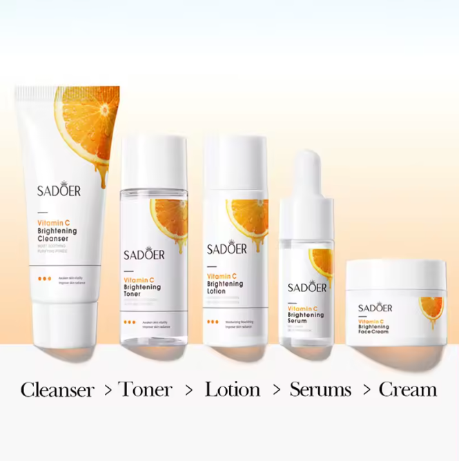 5pcs/Set Vitamin C Facial Set for Hydrating Moisturizing Whitening and Brightening with Hyaluronic Acid